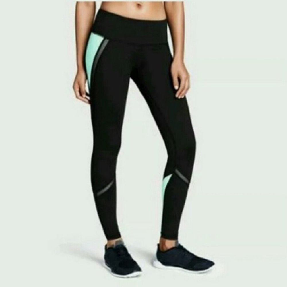 VS‎ Total Knockout By Victoria Sport Tight Leggings